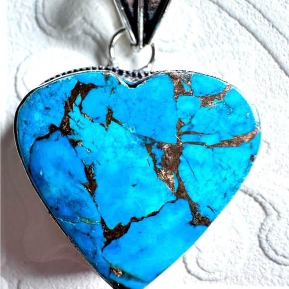 Elegant Blue Moon Turquoise Pendant Heart Natural Polished Stone Silver Tone - Picture 1 of 11